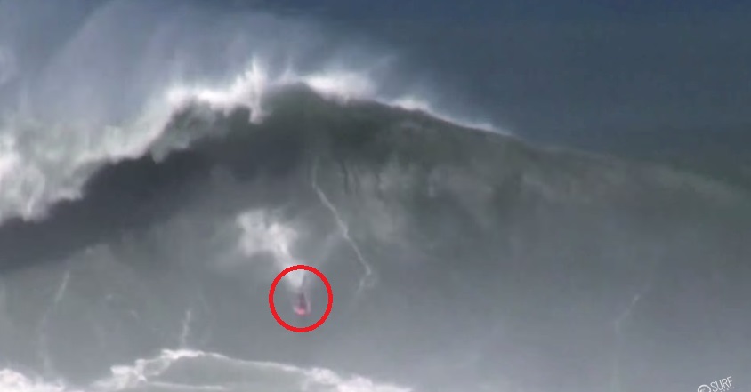 Surfista Inghiottito Da Onda Gigantesca (VIDEO)