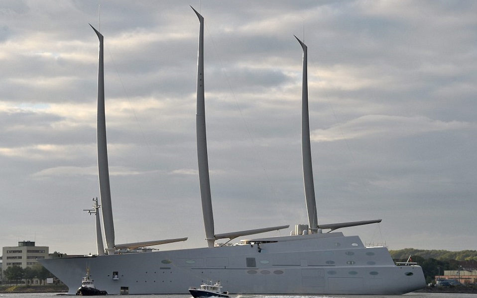 Lo yacht più grande del mondo, 8 piani (VIDEO)