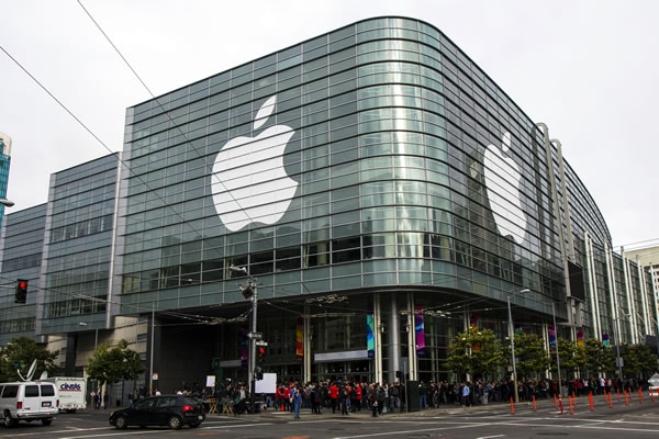 Apple aprirà il primo Centro di sviluppo app a Napoli
