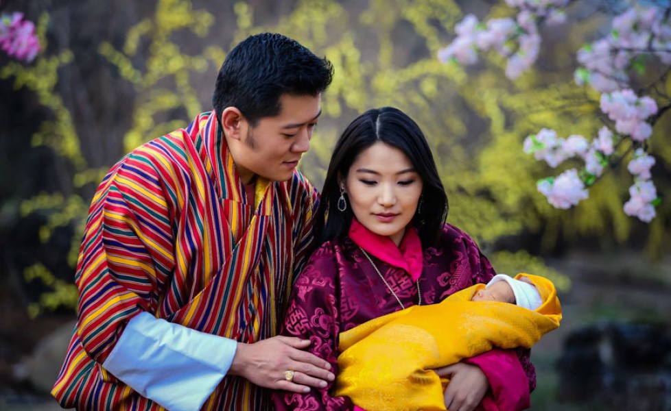 In Bhutan piantano 100mila alberi per onorare la nascita del principe