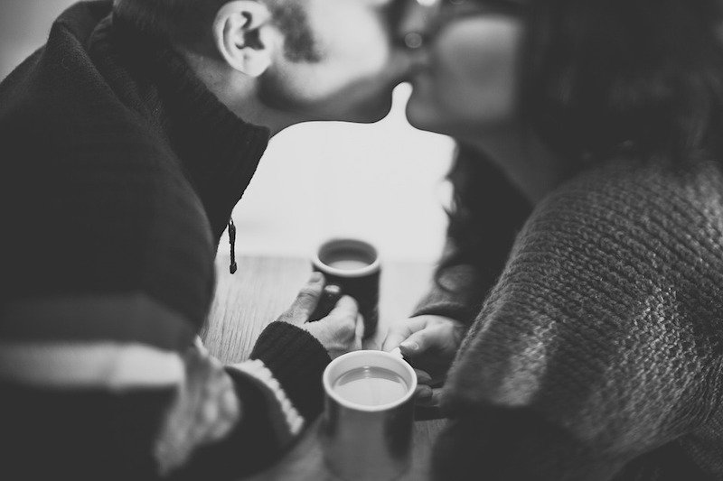 Il bacio ci aiuta ad orientarci nella scelta del partner. Ecco perché