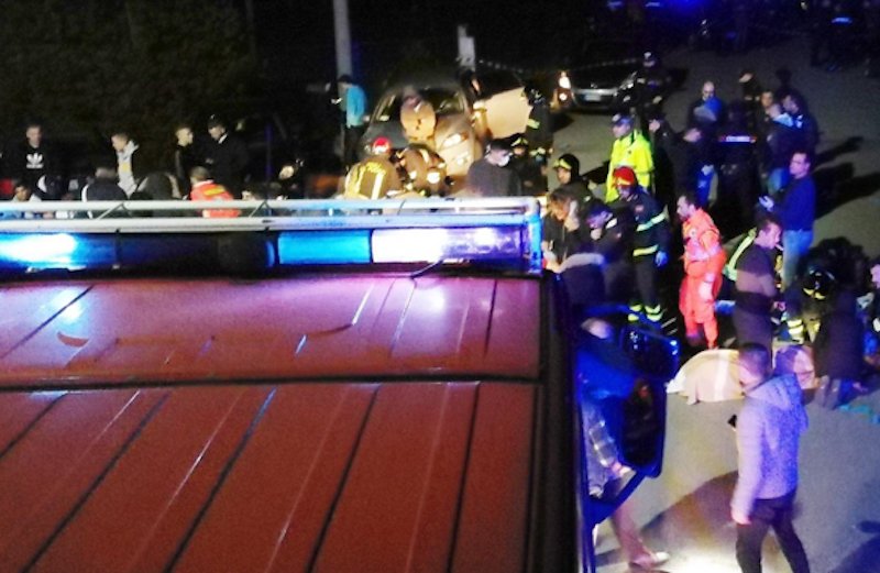 Strage alla discoteca di Ancona, 6 i morti e diversi feriti. Si indaga sulla vicenda