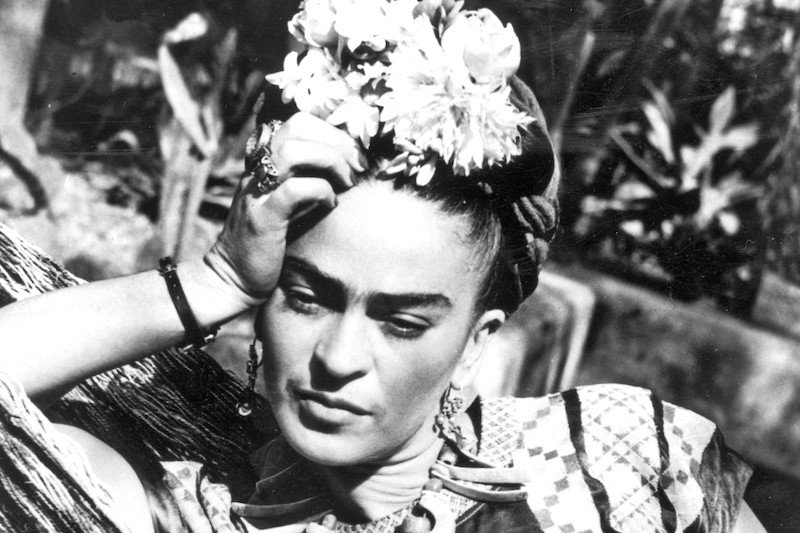 L’insegnamento di Frida Kahlo: ‘Dove non puoi amare, non soffermarti’